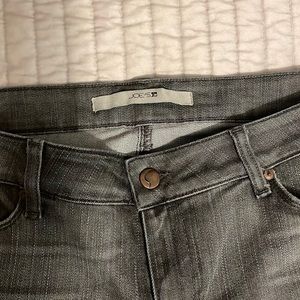 Cropped Joe’s jeans